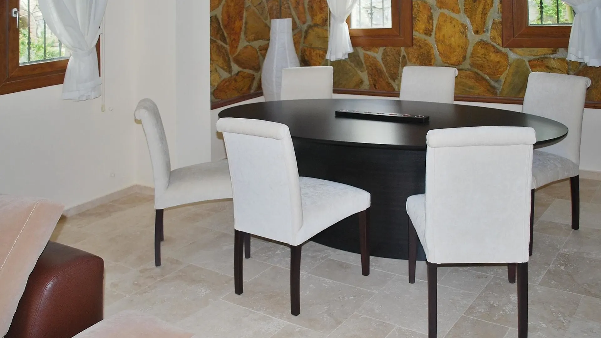 Spacious 4-Bedroom House In Kusadasi With Swimming Pool And Several T